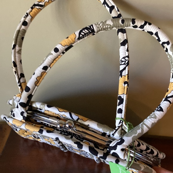 Vera Bradley bag - Picture 4 of 9